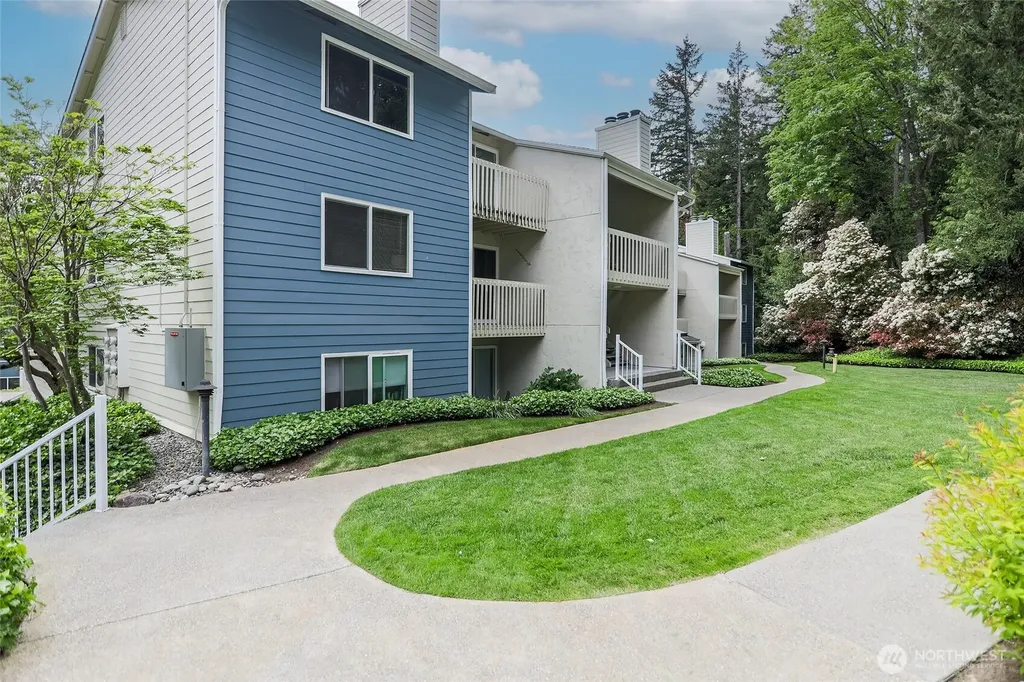 9494 Redmond Woodinville Road NE Redmond WA 98052