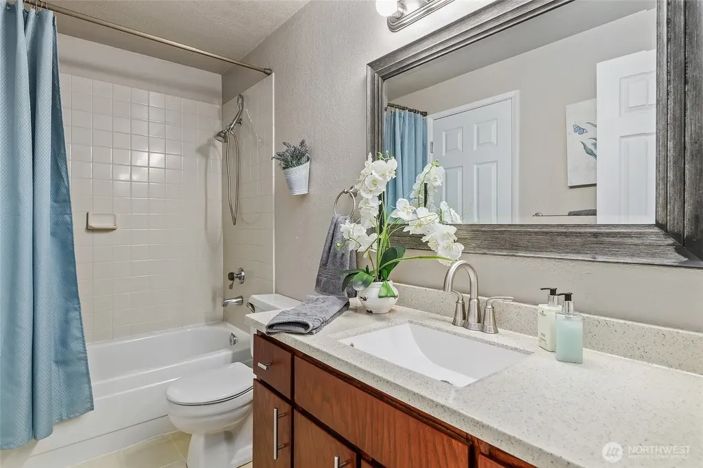 9494 Redmond Woodinville Road NE Redmond WA 98052