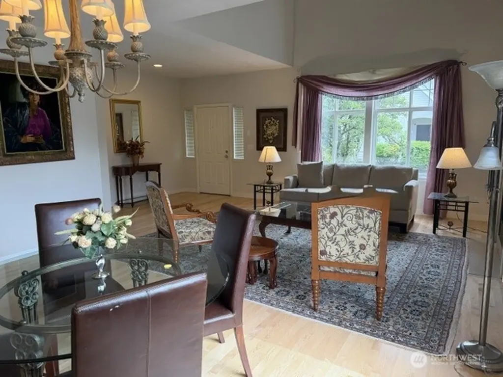 6748 161st Avenue SE Bellevue WA 98006