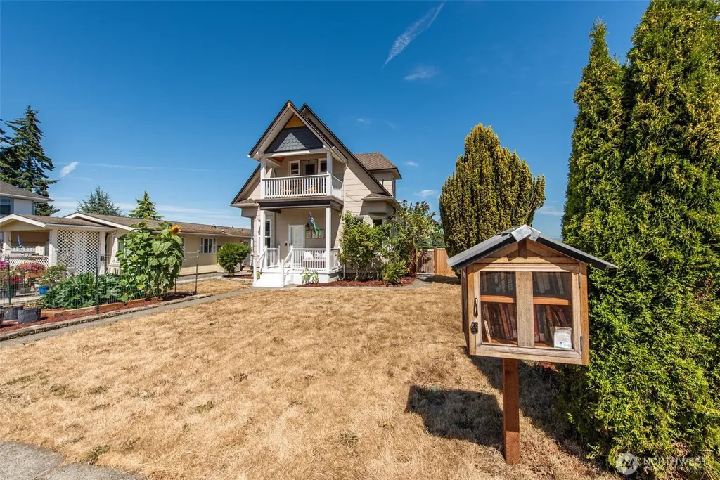 233 E 9th Street Port Angeles WA 98362