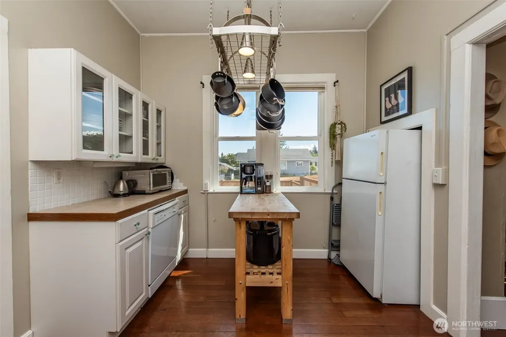 233 E 9th Street Port Angeles WA 98362