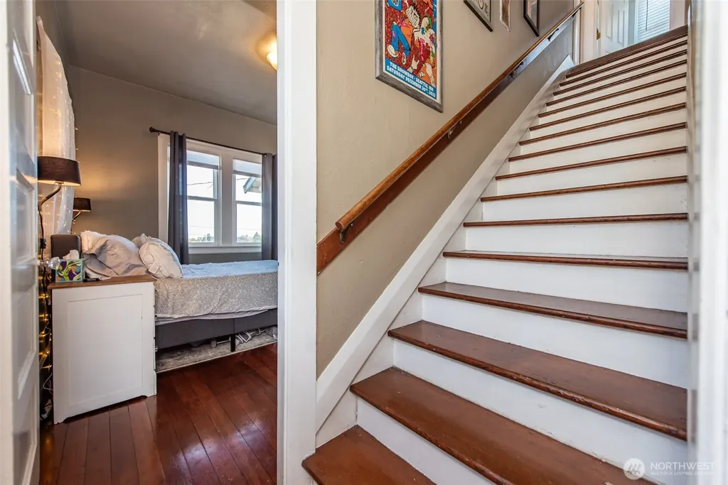 233 E 9th Street Port Angeles WA 98362