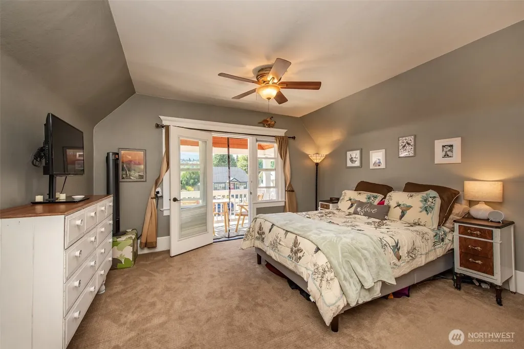 233 E 9th Street Port Angeles WA 98362