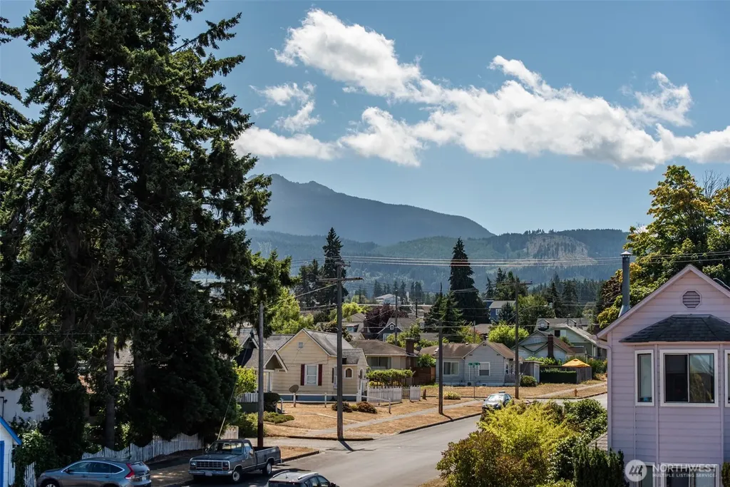 233 E 9th Street Port Angeles WA 98362