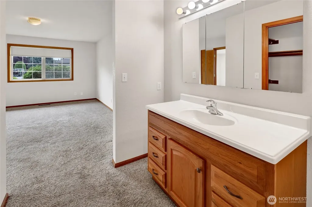 714 19th Street Lynden WA 98264