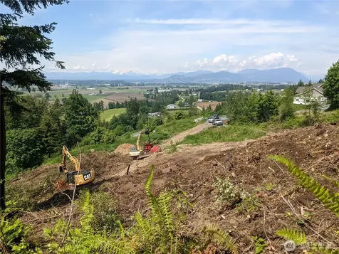 4135 Kamphouse Drive Sumas WA 98295