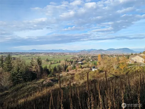 4135 Kamphouse Drive Sumas WA 98295