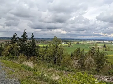 4135 Kamphouse Drive Sumas WA 98295
