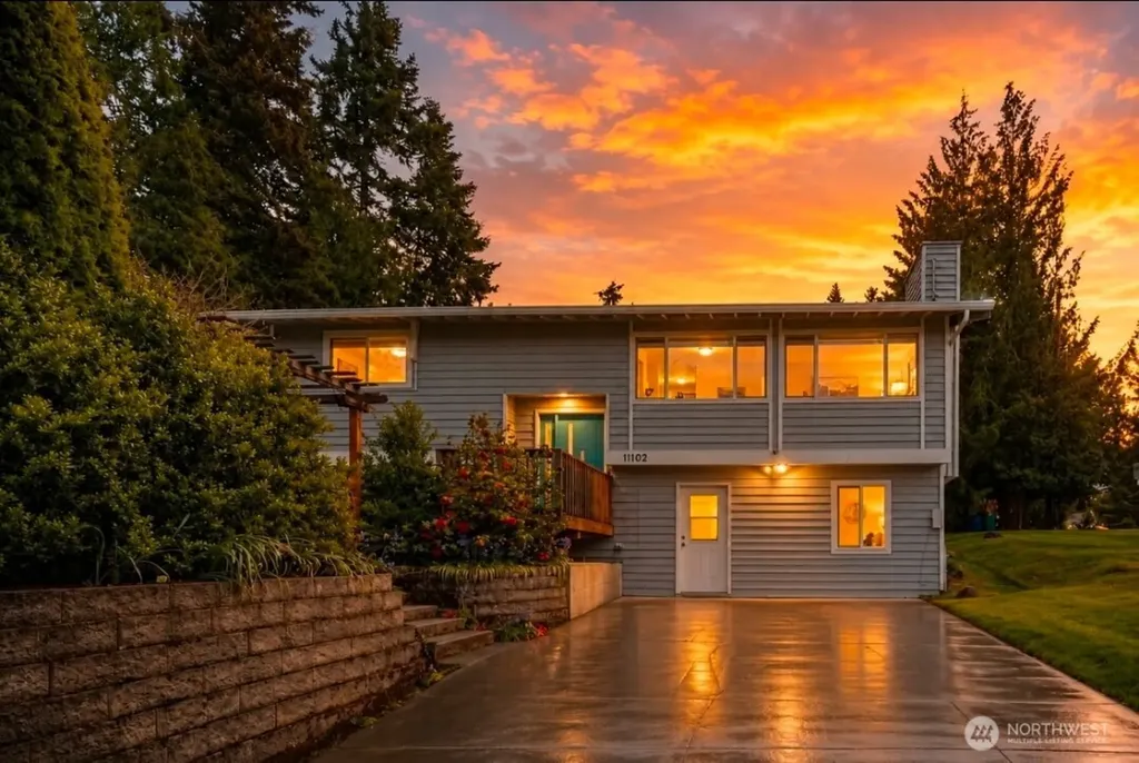 11102 126th Avenue NE Kirkland WA 98033