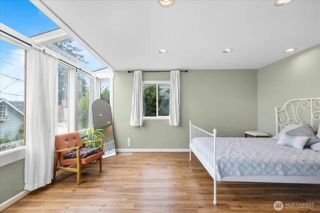 16917 SE 38th Place Bellevue WA 98008