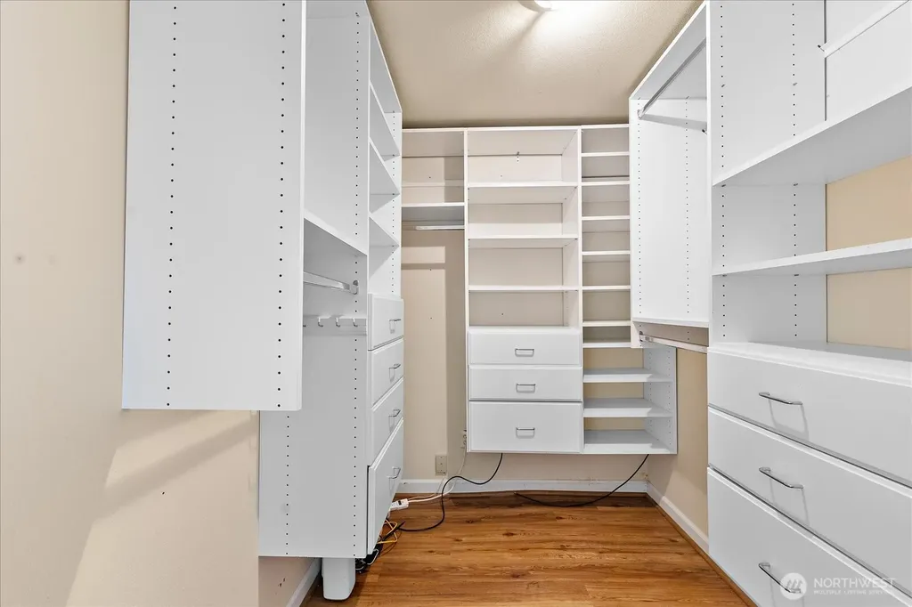 16917 SE 38th Place Bellevue WA 98008