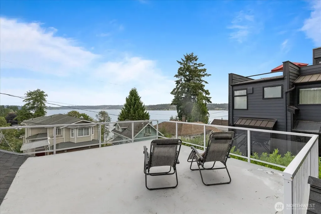 16917 SE 38th Place Bellevue WA 98008