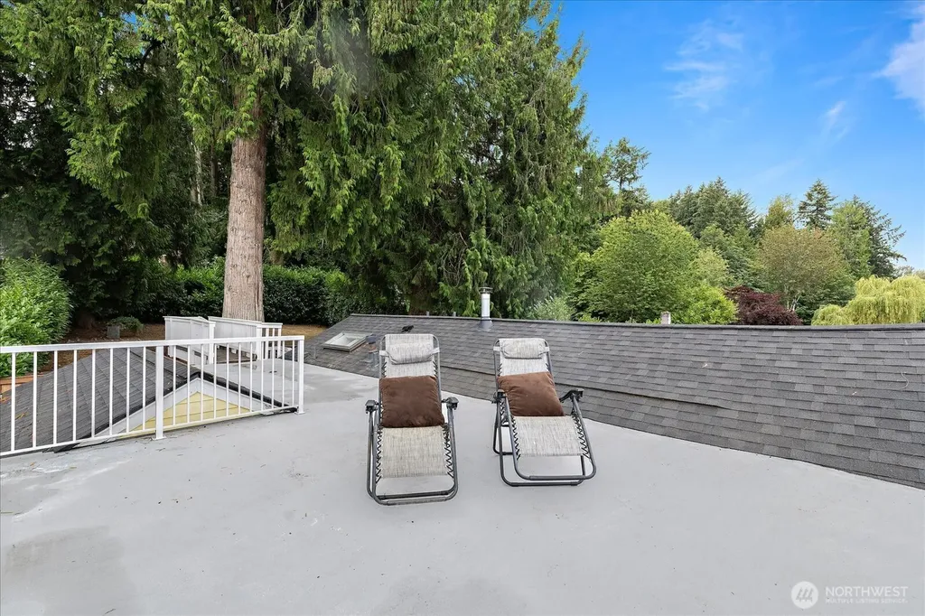 16917 SE 38th Place Bellevue WA 98008
