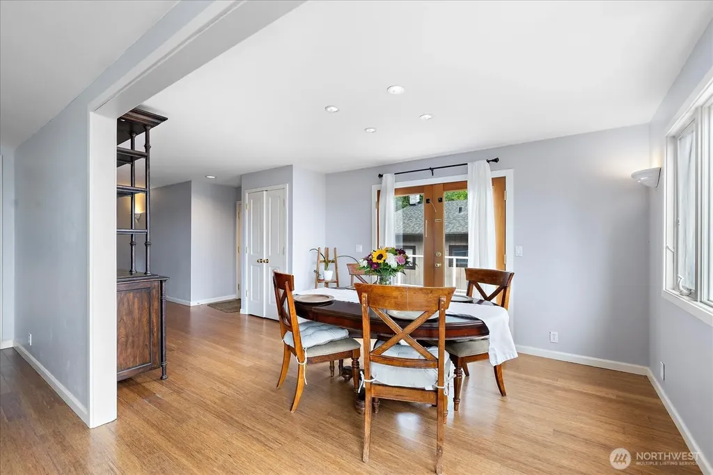 16917 SE 38th Place Bellevue WA 98008