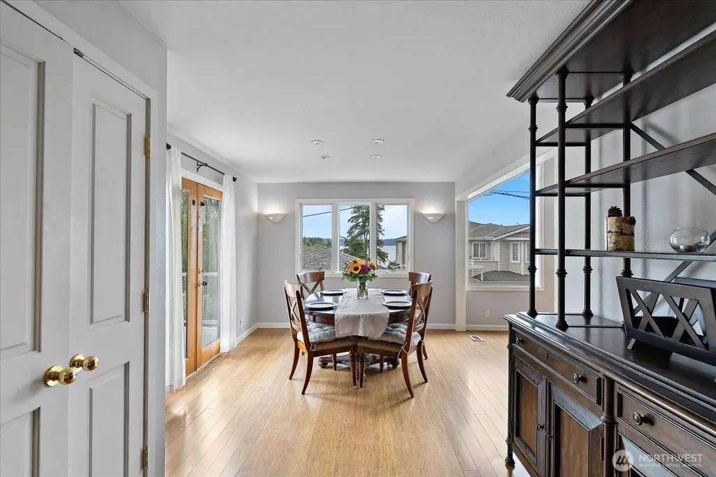 16917 SE 38th Place Bellevue WA 98008