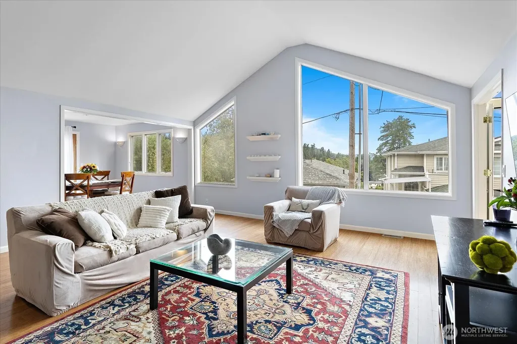 16917 SE 38th Place Bellevue WA 98008