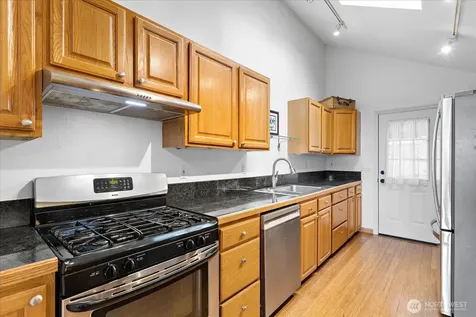 16917 SE 38th Place Bellevue WA 98008