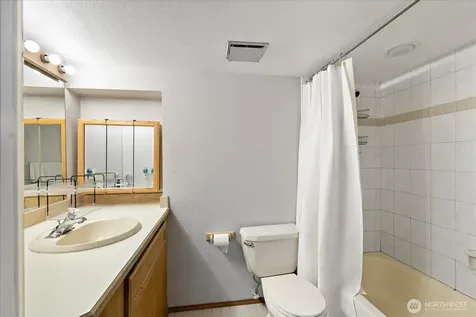 16917 SE 38th Place Bellevue WA 98008