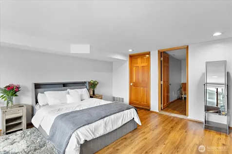 16917 SE 38th Place Bellevue WA 98008