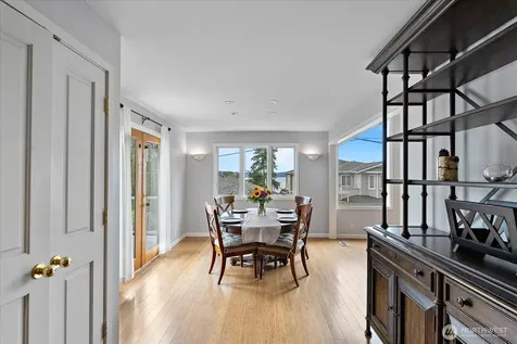 16917 SE 38th Place Bellevue WA 98008