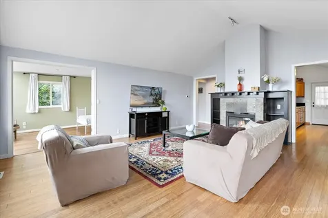 16917 SE 38th Place Bellevue WA 98008