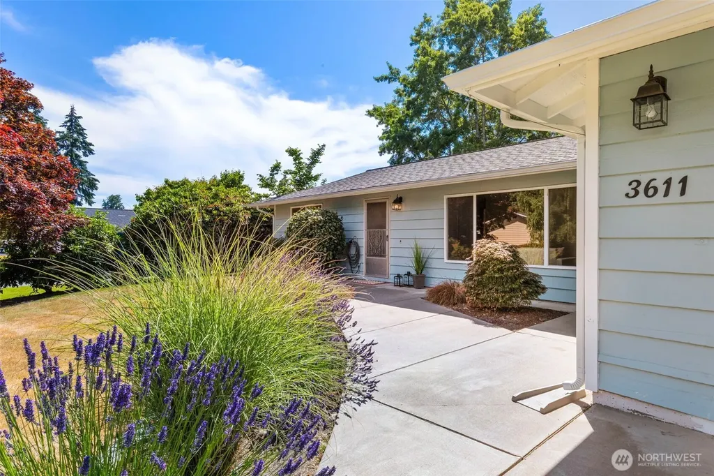 3611 Jack Pine Drive Bremerton WA 98310