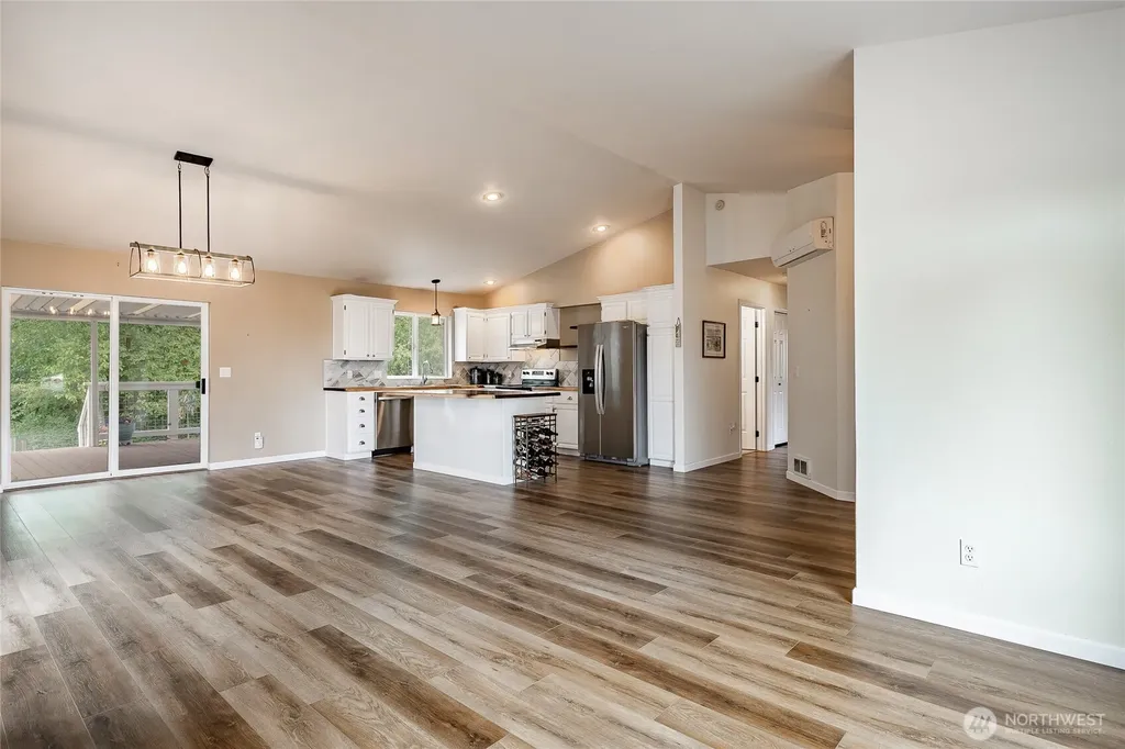 8209 Comox Road Birch Bay WA 98230