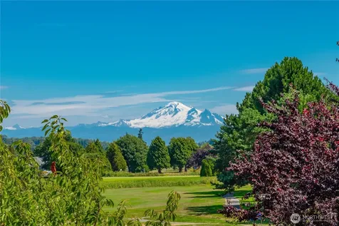 8209 Comox Road Birch Bay WA 98230