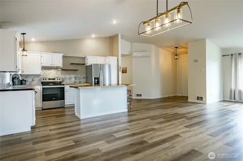 8209 Comox Road Birch Bay WA 98230