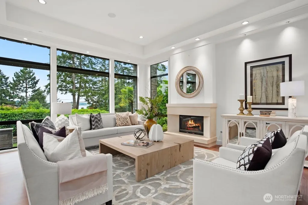 9632 Lake Washington Boulevard NE Bellevue WA 98004