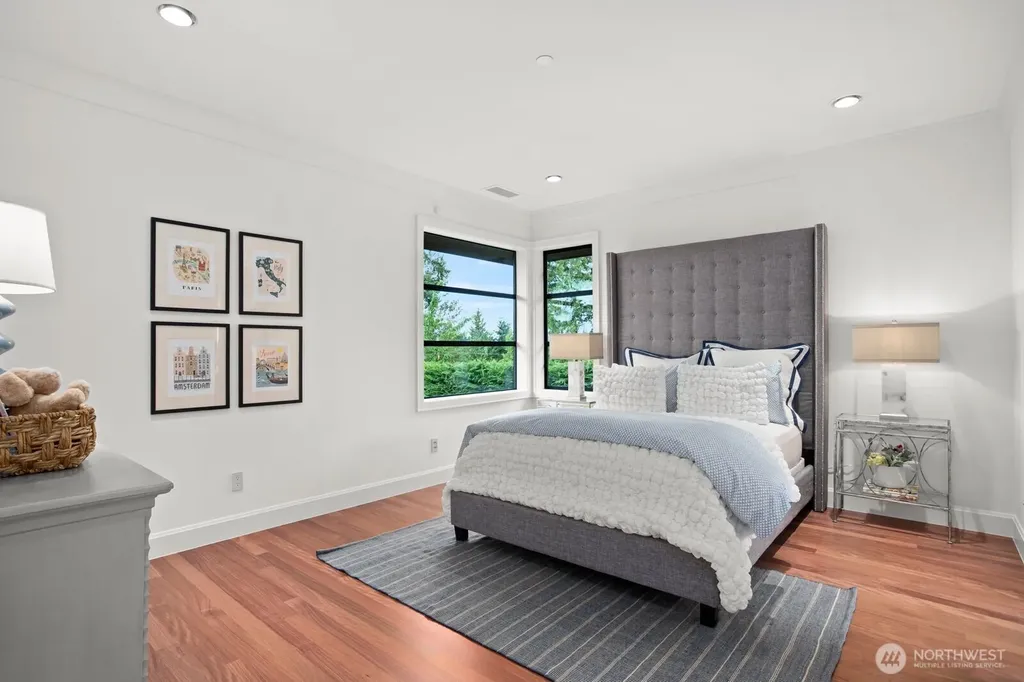 9632 Lake Washington Boulevard NE Bellevue WA 98004