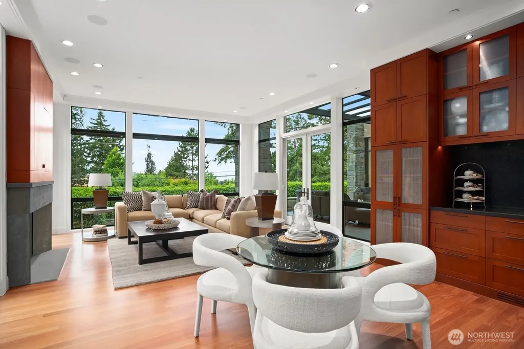 9632 Lake Washington Boulevard NE Bellevue WA 98004