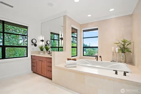 9632 Lake Washington Boulevard NE Bellevue WA 98004