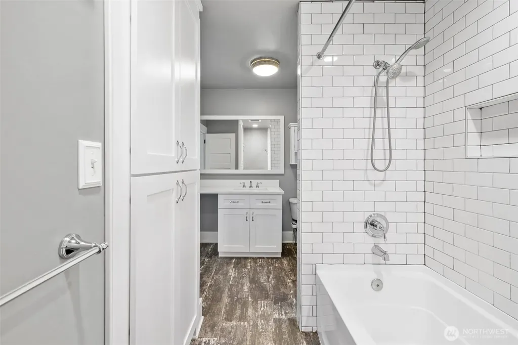 409 S 34th Street Tacoma WA 98418