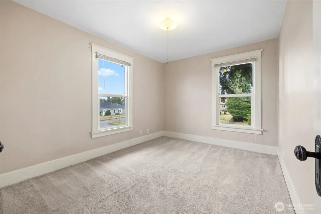 409 S 34th Street Tacoma WA 98418