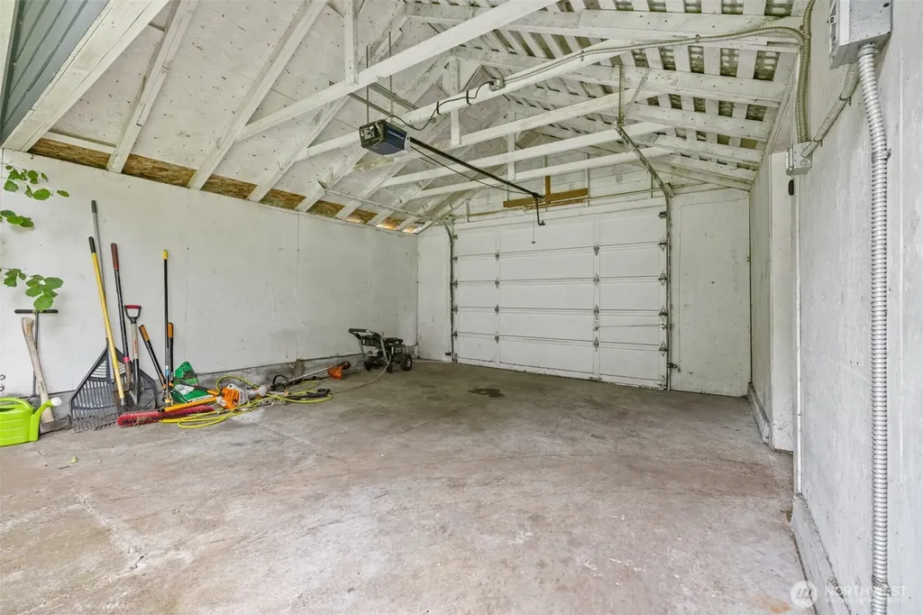 409 S 34th Street Tacoma WA 98418
