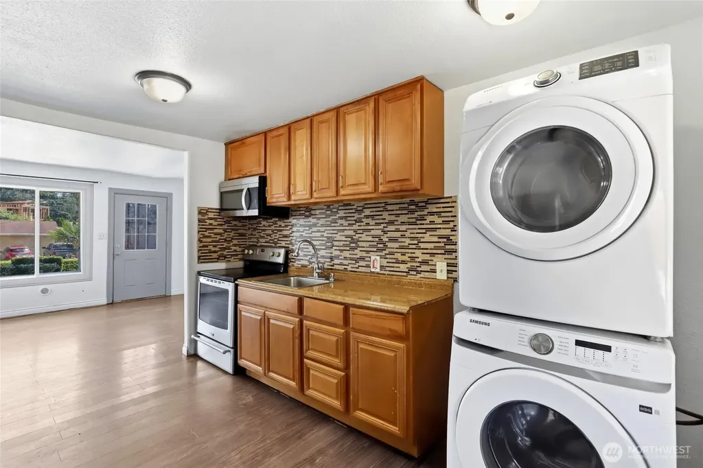 13441 10th Avenue S Burien WA 98168