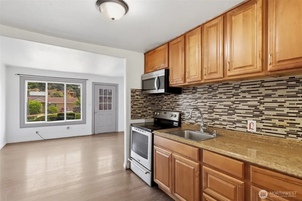 13441 10th Avenue S Burien WA 98168