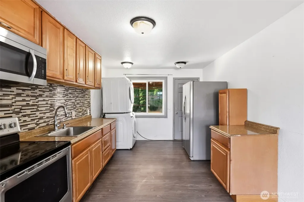 13441 10th Avenue S Burien WA 98168