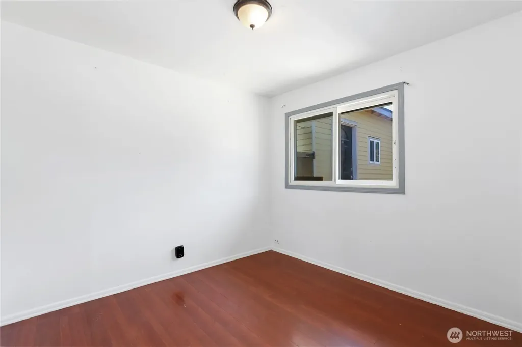 13441 10th Avenue S Burien WA 98168