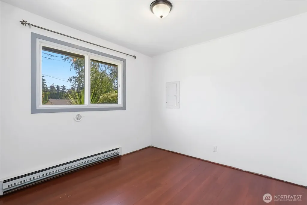 13441 10th Avenue S Burien WA 98168