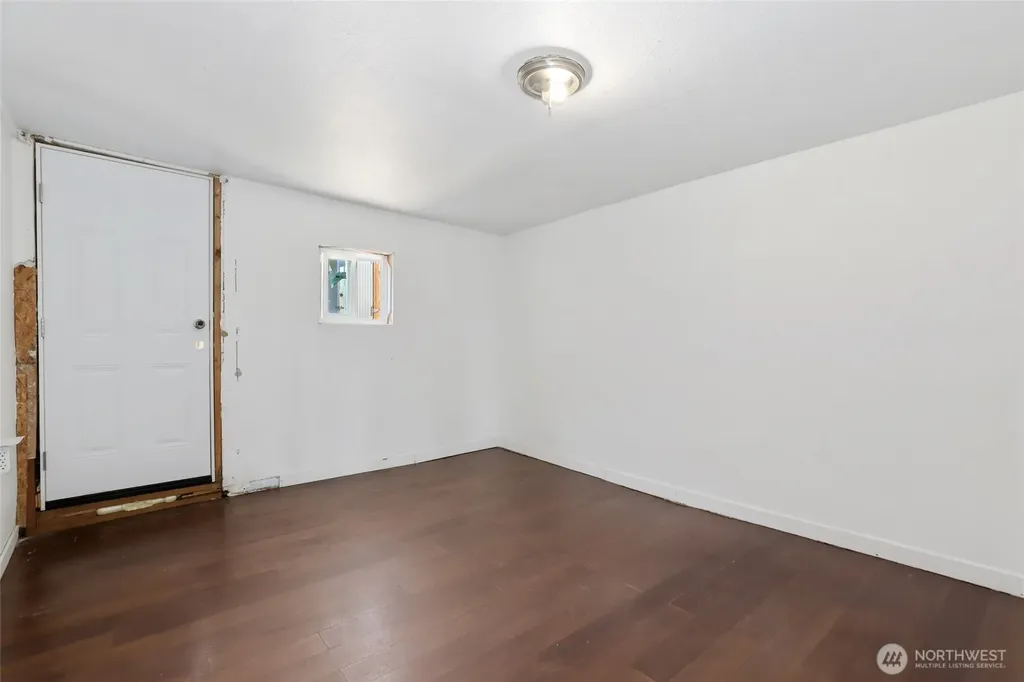 13441 10th Avenue S Burien WA 98168