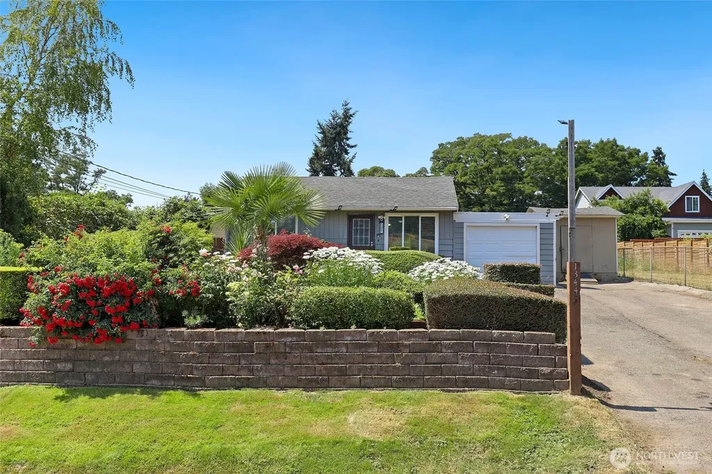 13441 10th Avenue S Burien WA 98168
