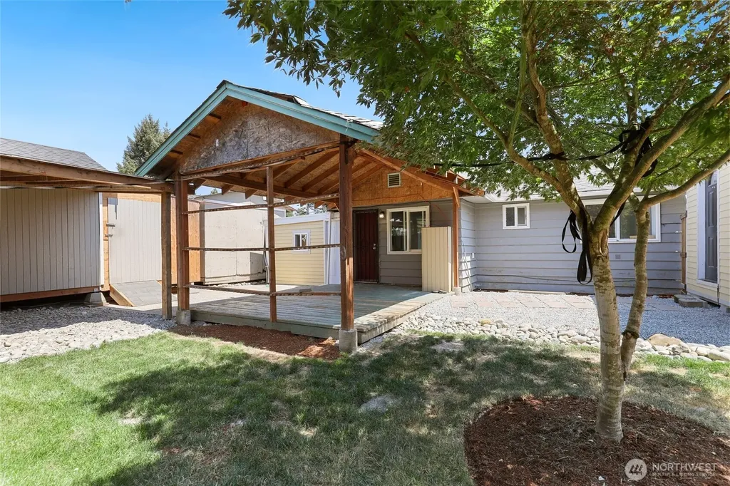 13441 10th Avenue S Burien WA 98168