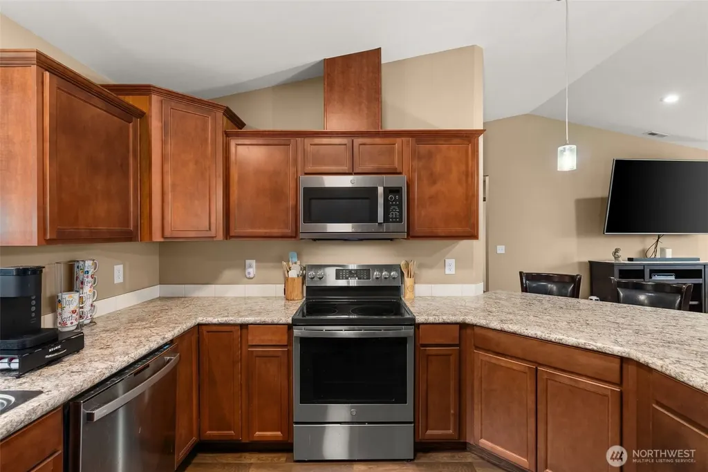1717 Krause Road Raymond WA 98577