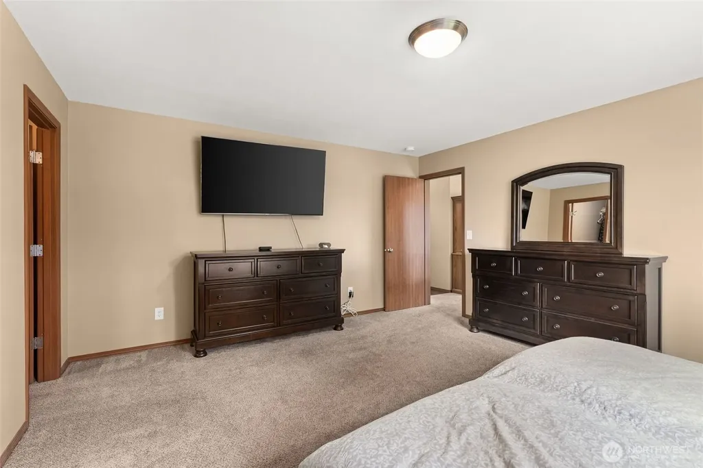 1717 Krause Road Raymond WA 98577