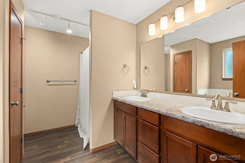 1717 Krause Road Raymond WA 98577