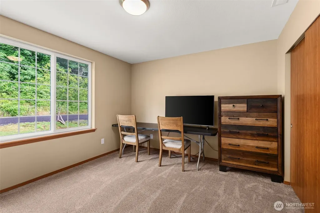 1717 Krause Road Raymond WA 98577