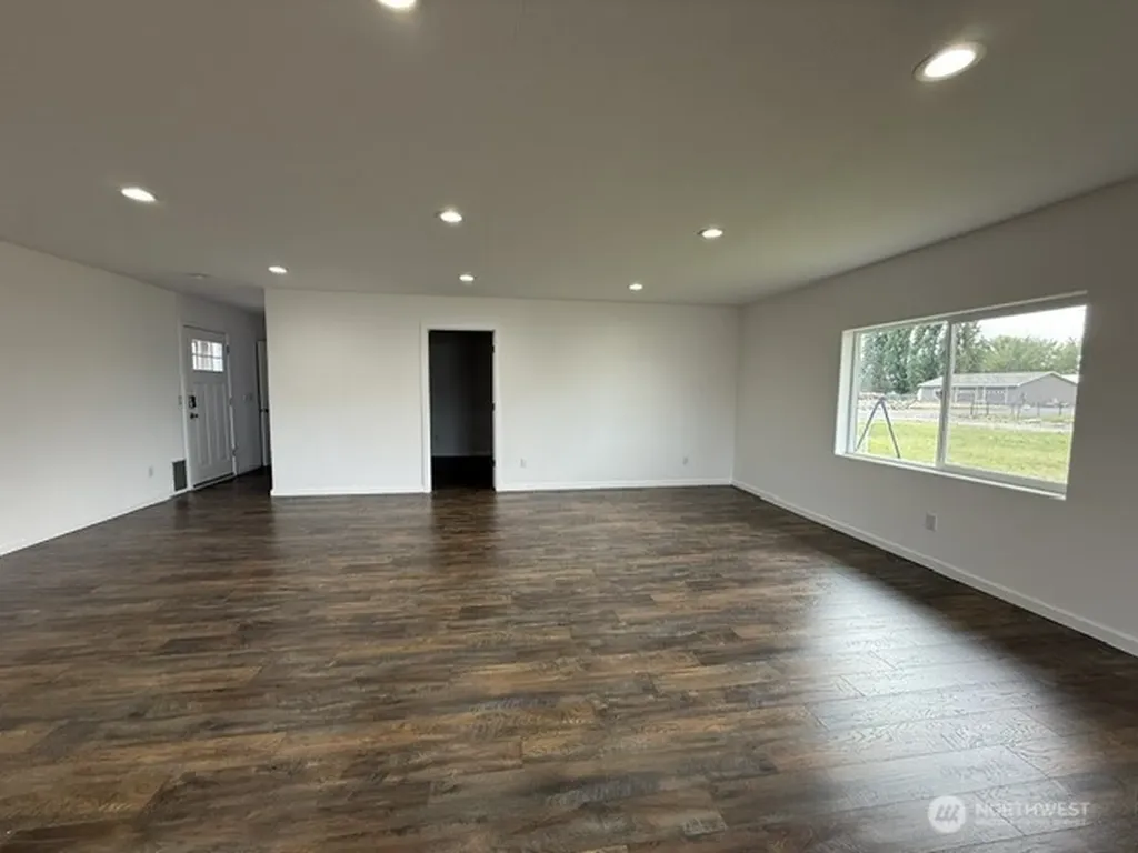 10946 NE 5.2 Road Moses Lake WA 98837