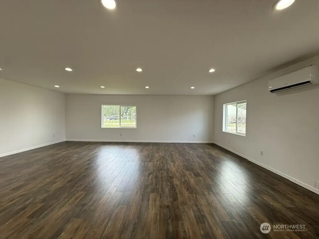 10946 NE 5.2 Road Moses Lake WA 98837